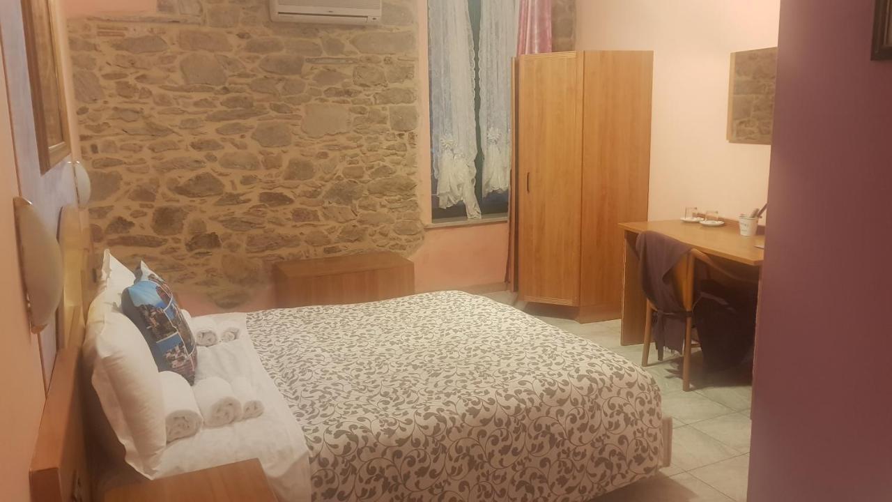 Locanda Dalla Compagnia ريوماجّوري المظهر الخارجي الصورة