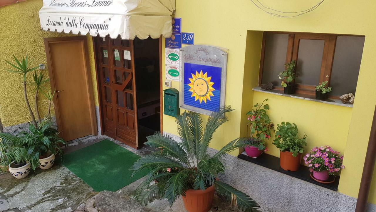 Locanda Dalla Compagnia ريوماجّوري المظهر الخارجي الصورة
