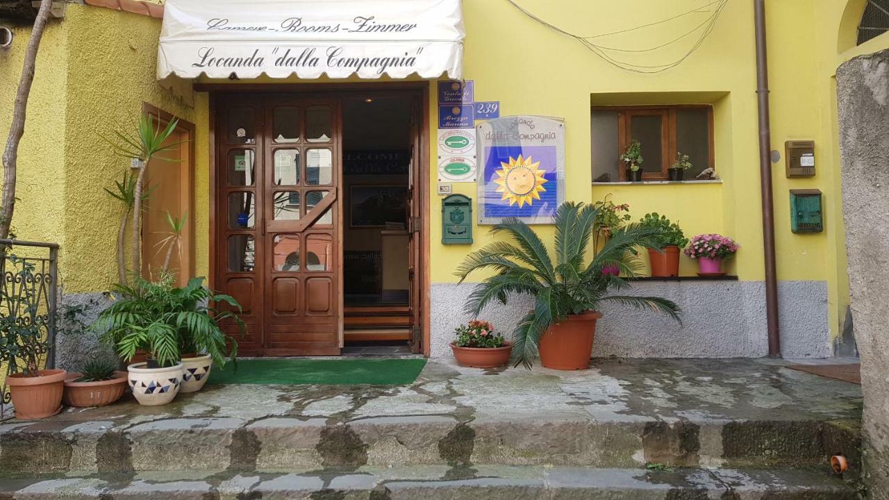 Locanda Dalla Compagnia ريوماجّوري المظهر الخارجي الصورة